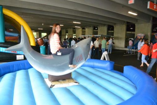boston_party_entertainment_inflatables_Mechanical Shark_2